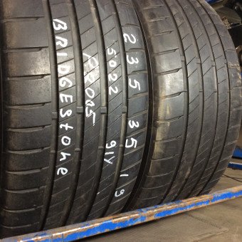 Tires Bridgestone 235/35/19