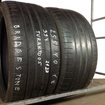 Шины Bridgestone 255/40/18